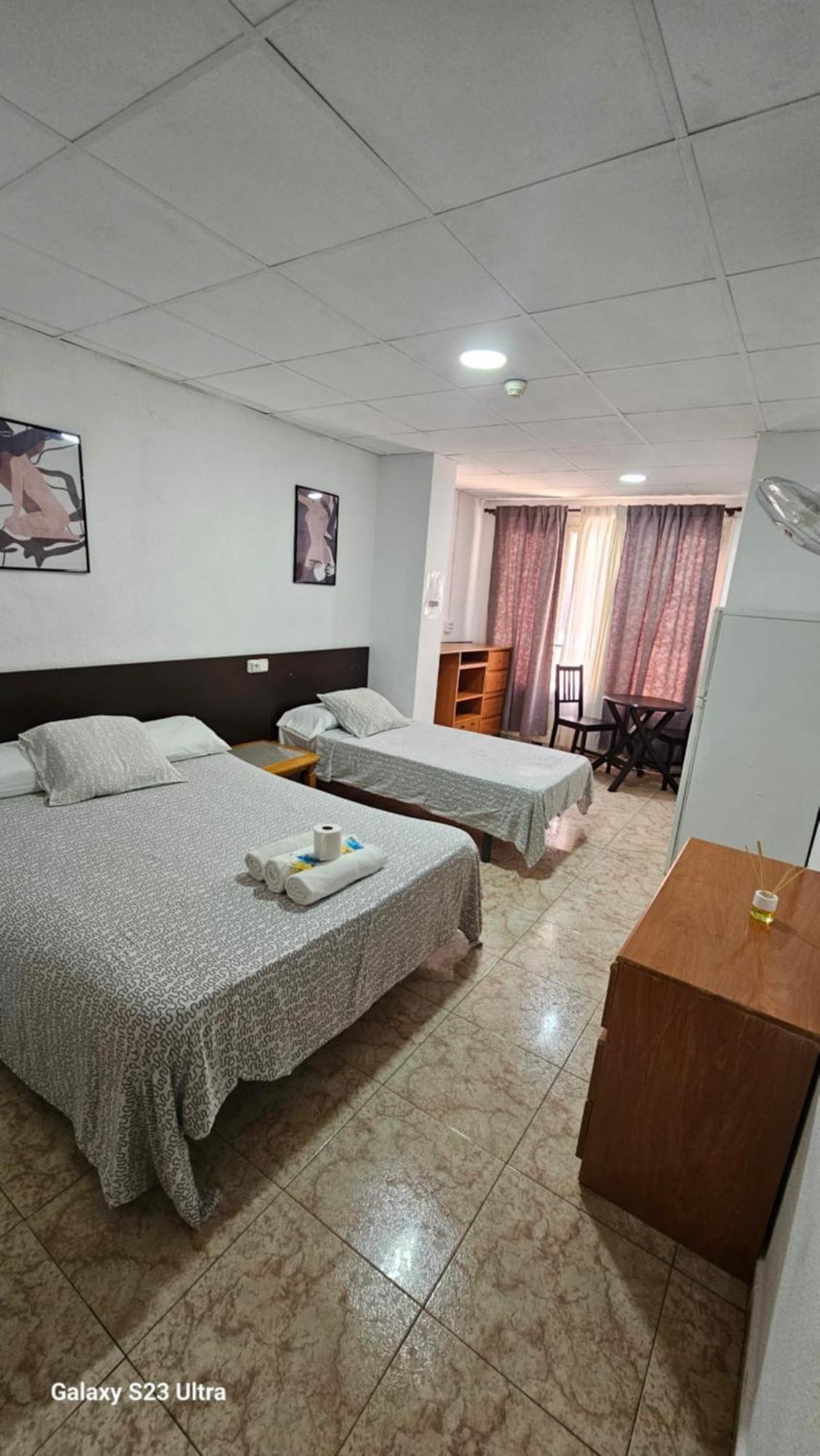 Hostal Sol Celeste Lloret de Mar Eksteriør billede